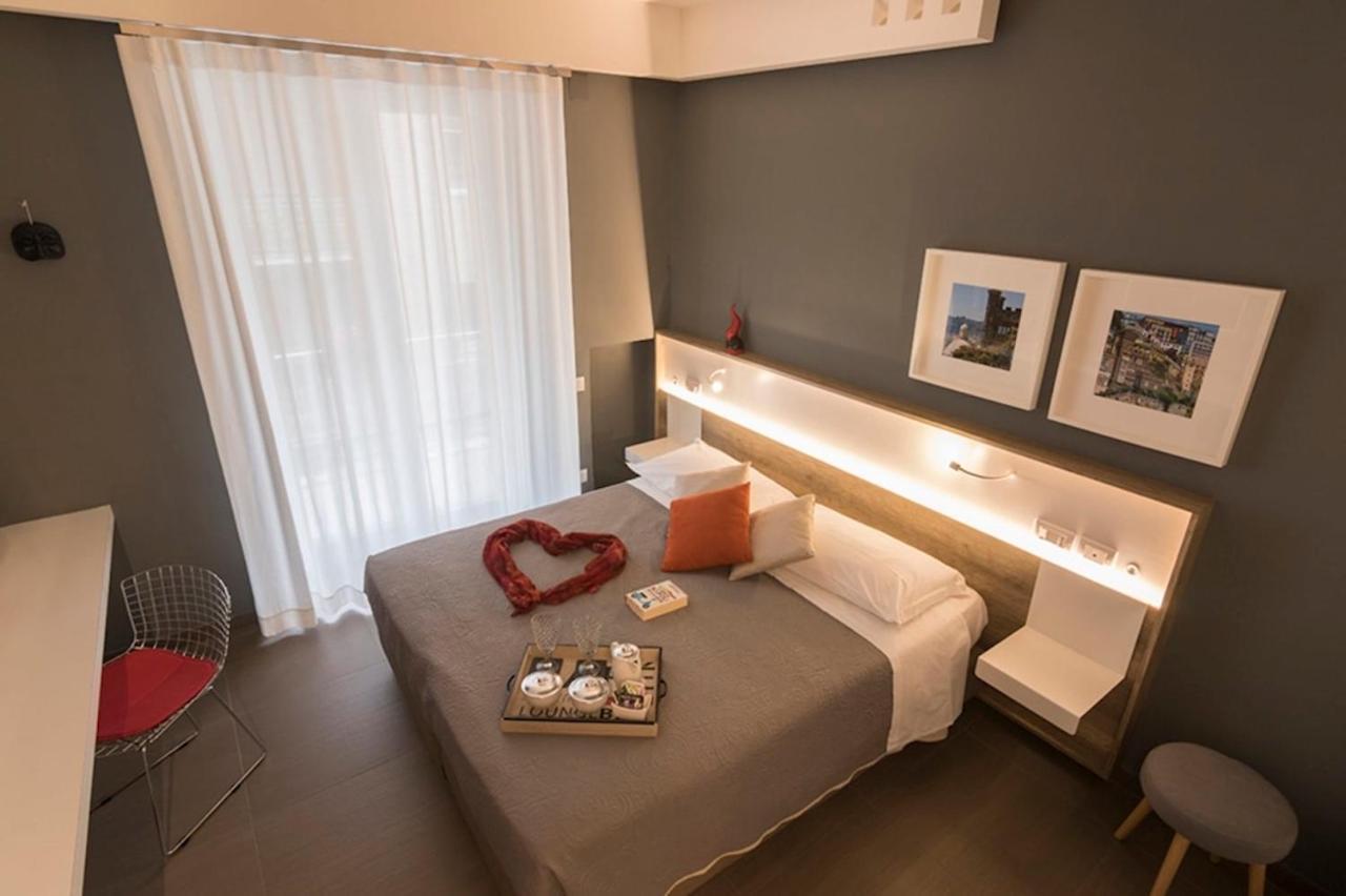 Bed In Centro Bed & Breakfast เนเปิลส์ ภายนอก รูปภาพ