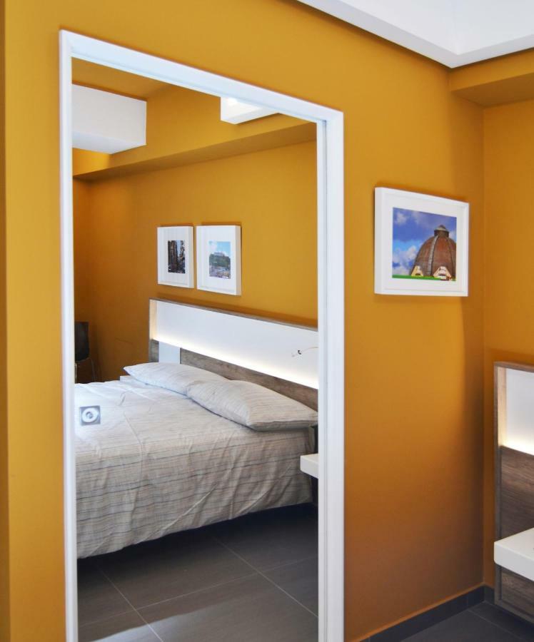 Bed In Centro Bed & Breakfast เนเปิลส์ ภายนอก รูปภาพ