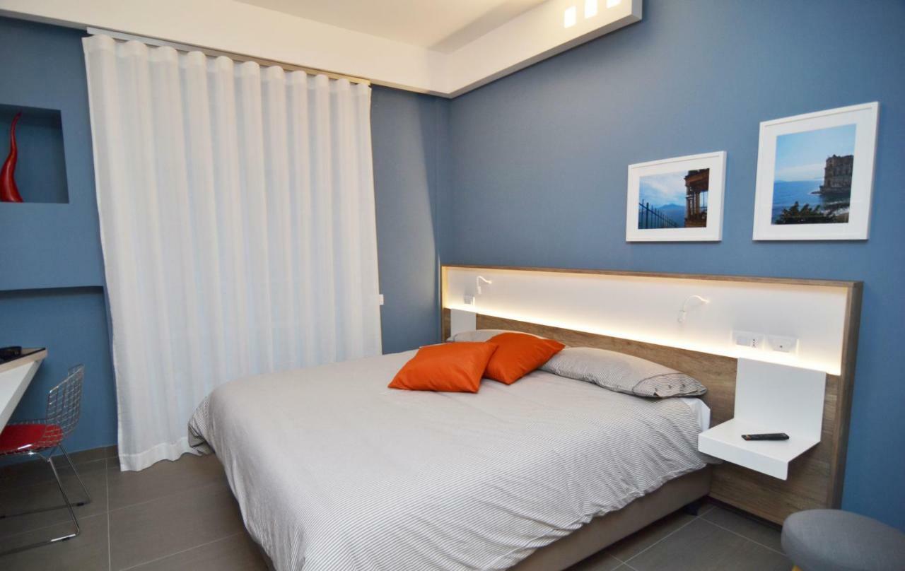 Bed In Centro Bed & Breakfast เนเปิลส์ ภายนอก รูปภาพ