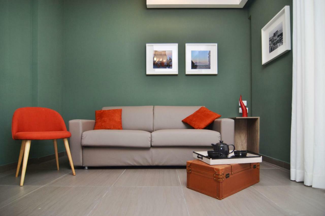 Bed In Centro Bed & Breakfast เนเปิลส์ ภายนอก รูปภาพ