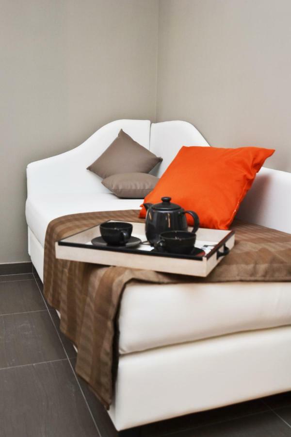 Bed In Centro Bed & Breakfast เนเปิลส์ ภายนอก รูปภาพ